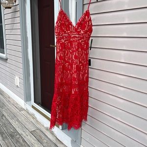 Lulu’s red sleeveless midi dress. Size Small.